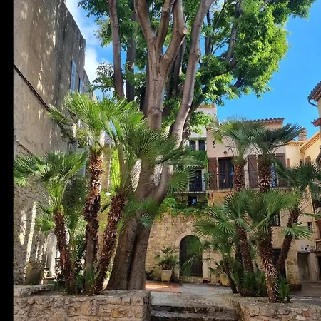 06an - Beautiful In The Heart Of Old Антиб