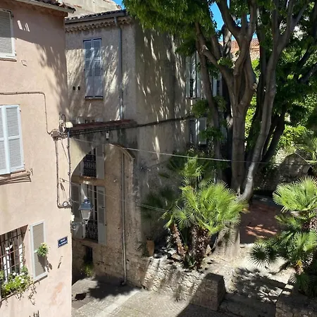 06an - Beautiful In The Heart Of Old * Антиб